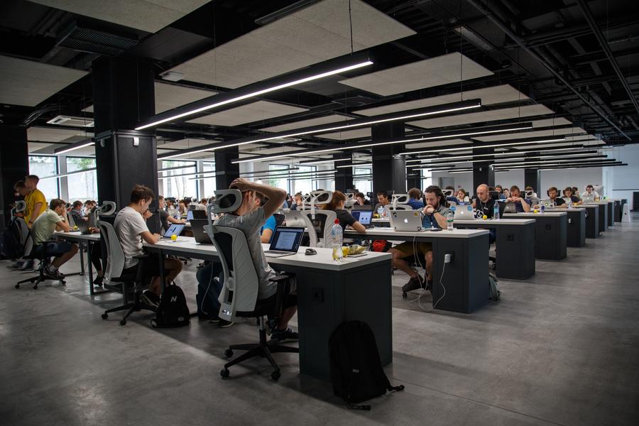 Health tech can improve the wellbeing of employees in the workplace